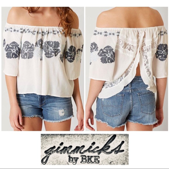 Buckle Tops - Gimmicks by BKE White Lace Trim Crop Top Small S
